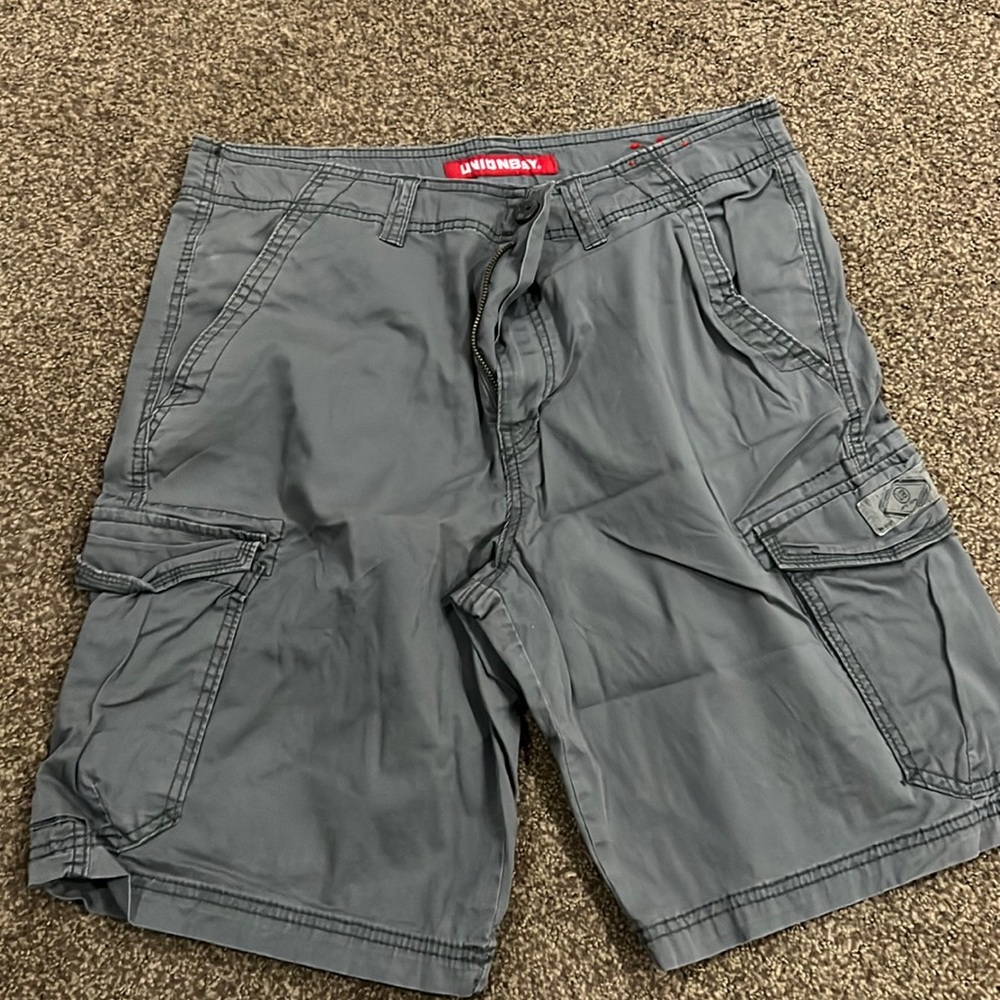 Union bay Men's cargo shorts (grey)